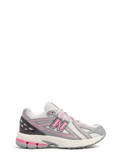 New Balance - Suede sneakers with logo