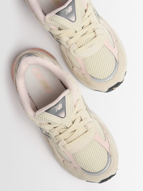 New Balance: Lace-up sneakers with sculpted sole