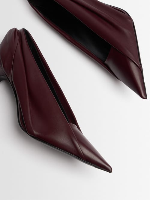 Khaite: Calfskin pointed-toe pumps