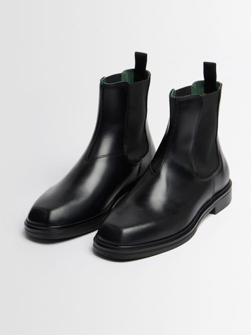 VINNY'S: Square-toe leather Chelsea boots
