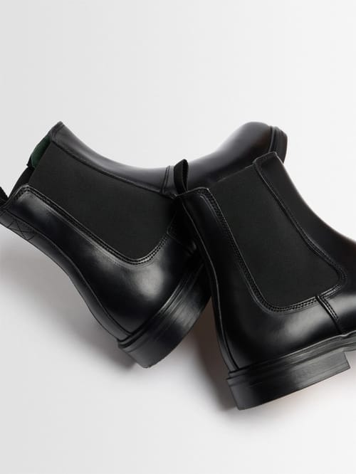 VINNY'S: Square-toe leather Chelsea boots