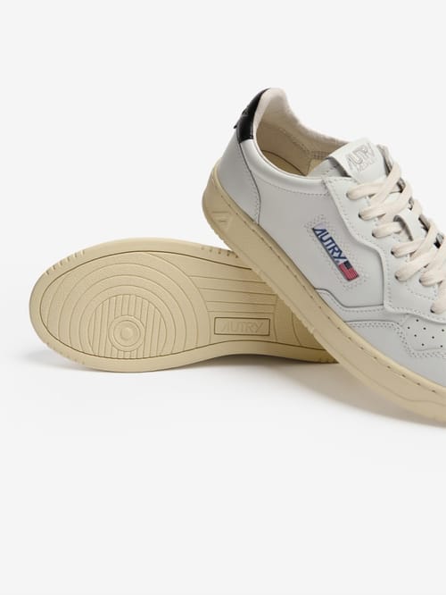 Autry: Leather Medalist Low sneakers