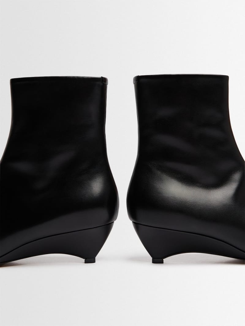 Jil Sander: Arc calfskin ankle boots