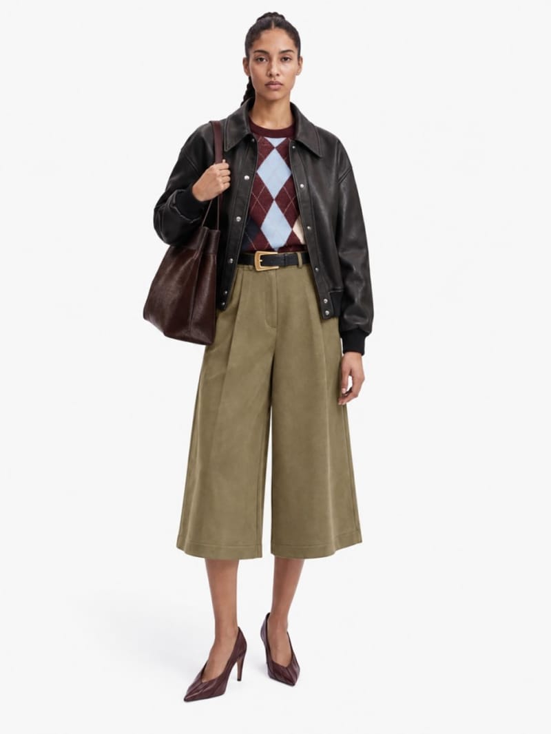LA PISCINE - Faux suede wide shorts