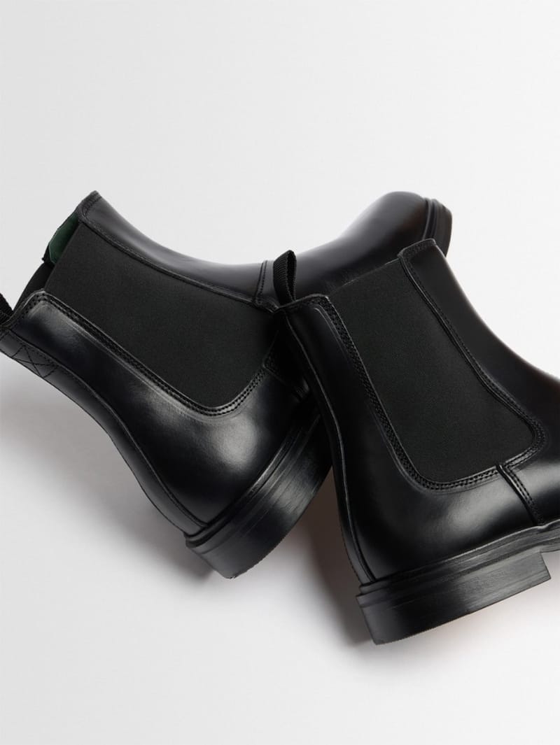 VINNY'S: Square-toe leather Chelsea boots