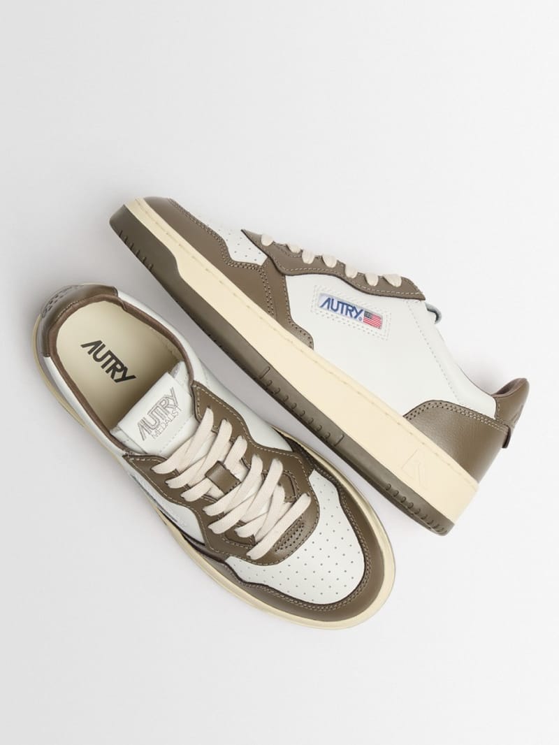 Autry - Leather low-top sneakers with perforations