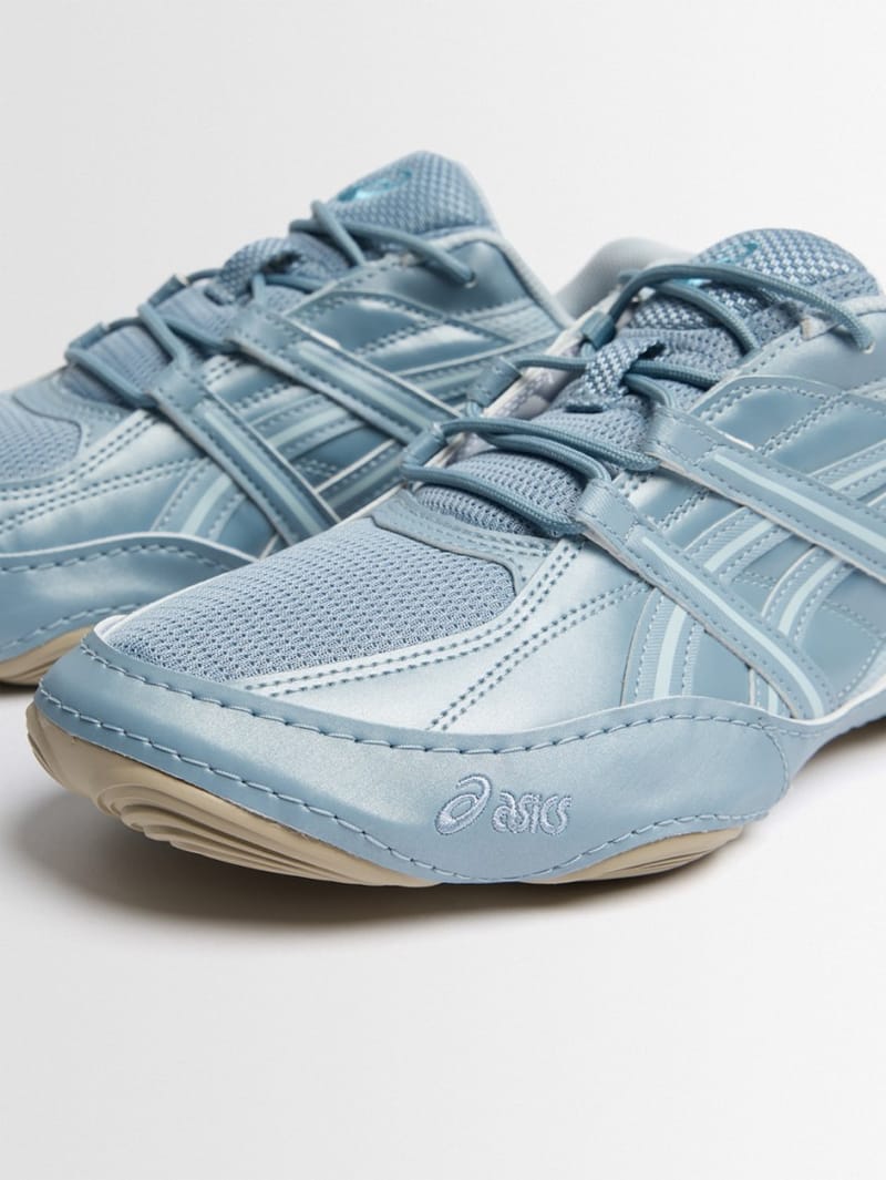 Asics: Hypersync low-top mesh sneakers