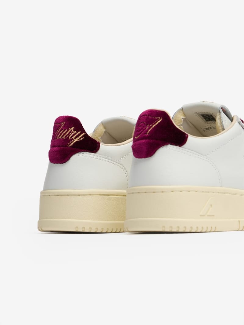 Autry: Medalist Low cow leather sneakers