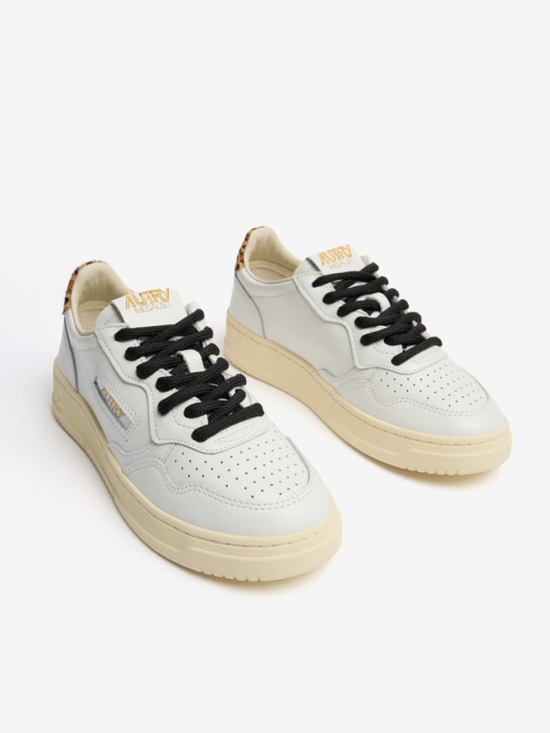 Autry - Medalist Low cow leather sneakers