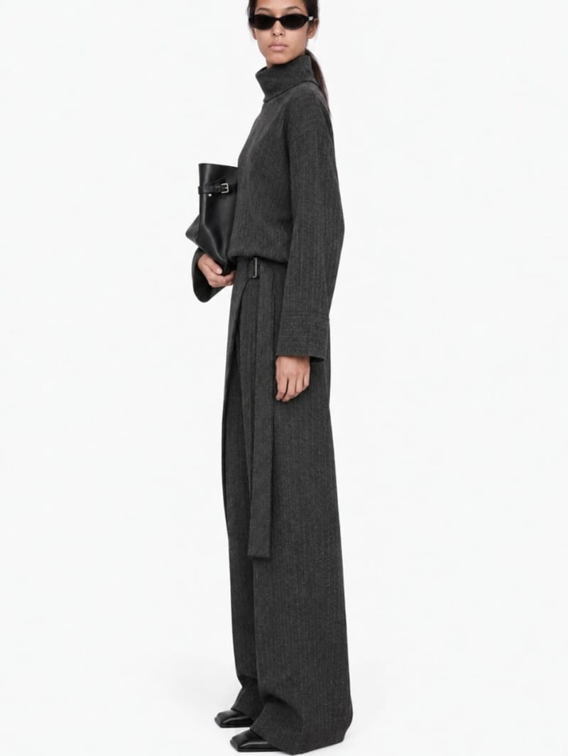 LA PISCINE: Turtle neck shirt