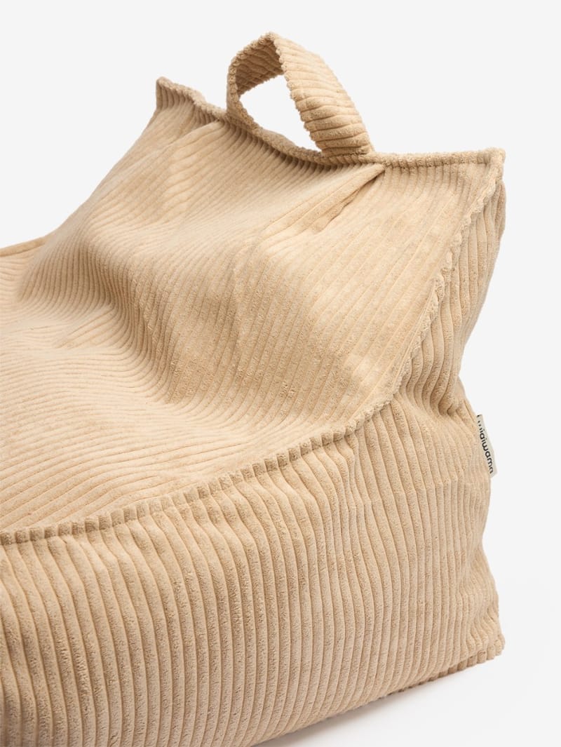 WIGIWAMA: Corduroy beanbag chair